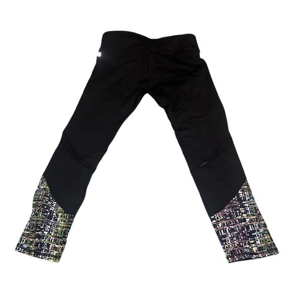 FABLE-TICS  Women’s Yoga 🧘 Pants Size XL Black and Colorful Design - Picture 5 of 6